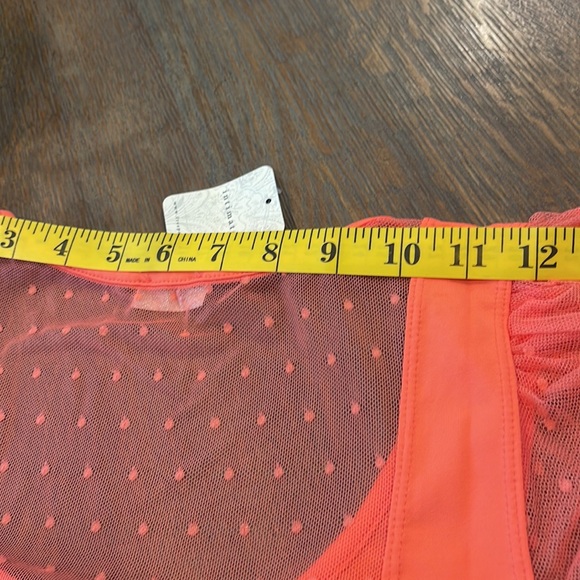 🥳HP🥳 Free People coral colored mix media top. Size XS - Picture 10 of 12